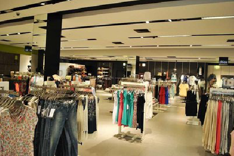 伊川县商场里的店面怎么装修？